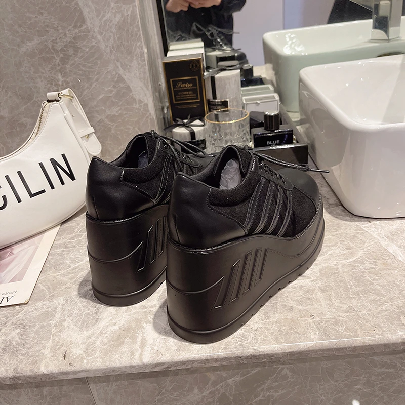 Sepatu Wanita Ukuran Besar 35- - Street Fashion Goth ulasan dan harga