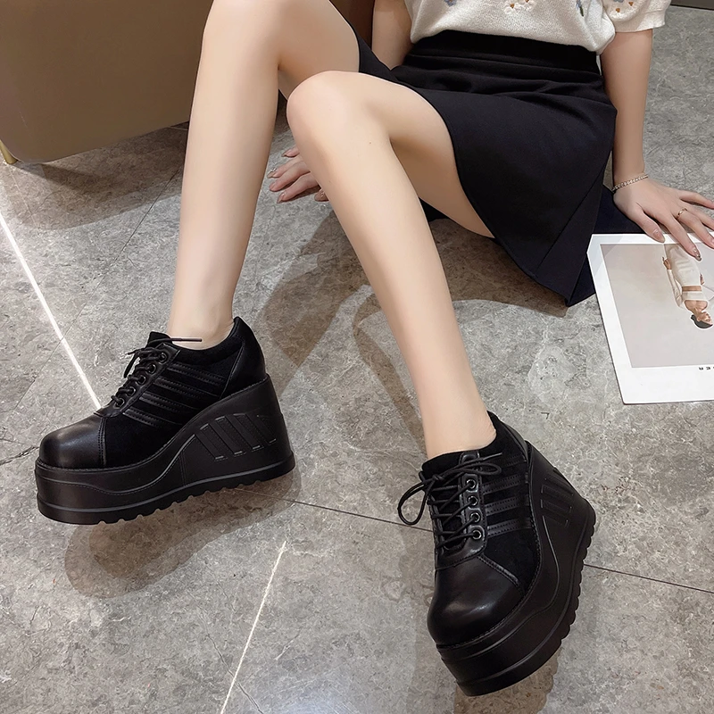 Sepatu Wanita Ukuran Besar 35- - Street Fashion Goth ulasan dan harga