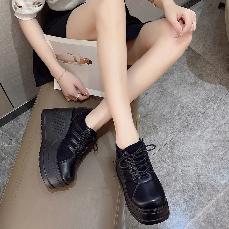 Sepatu Wanita Ukuran Besar 35- - Street Fashion Goth ulasan dan harga