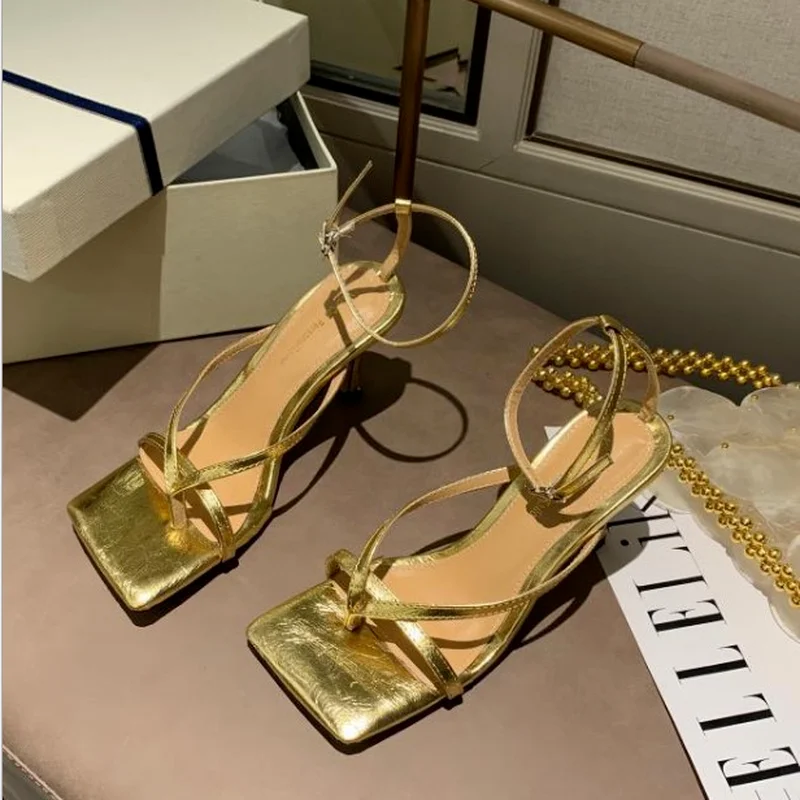 Sandal Gladiator Hak Tinggi Mu - Street Fashion Look ulasan dan harga