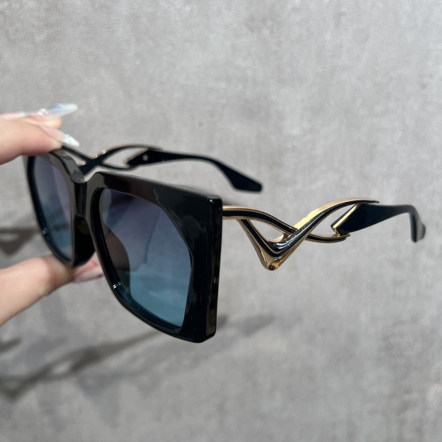 1 Buah Kacamata Hitam Uniseks  - Street Fashion Photoshoot ulasan dan harga