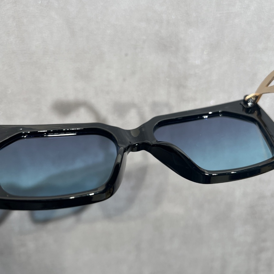 1 Buah Kacamata Hitam Uniseks  - Street Fashion Photoshoot ulasan dan harga